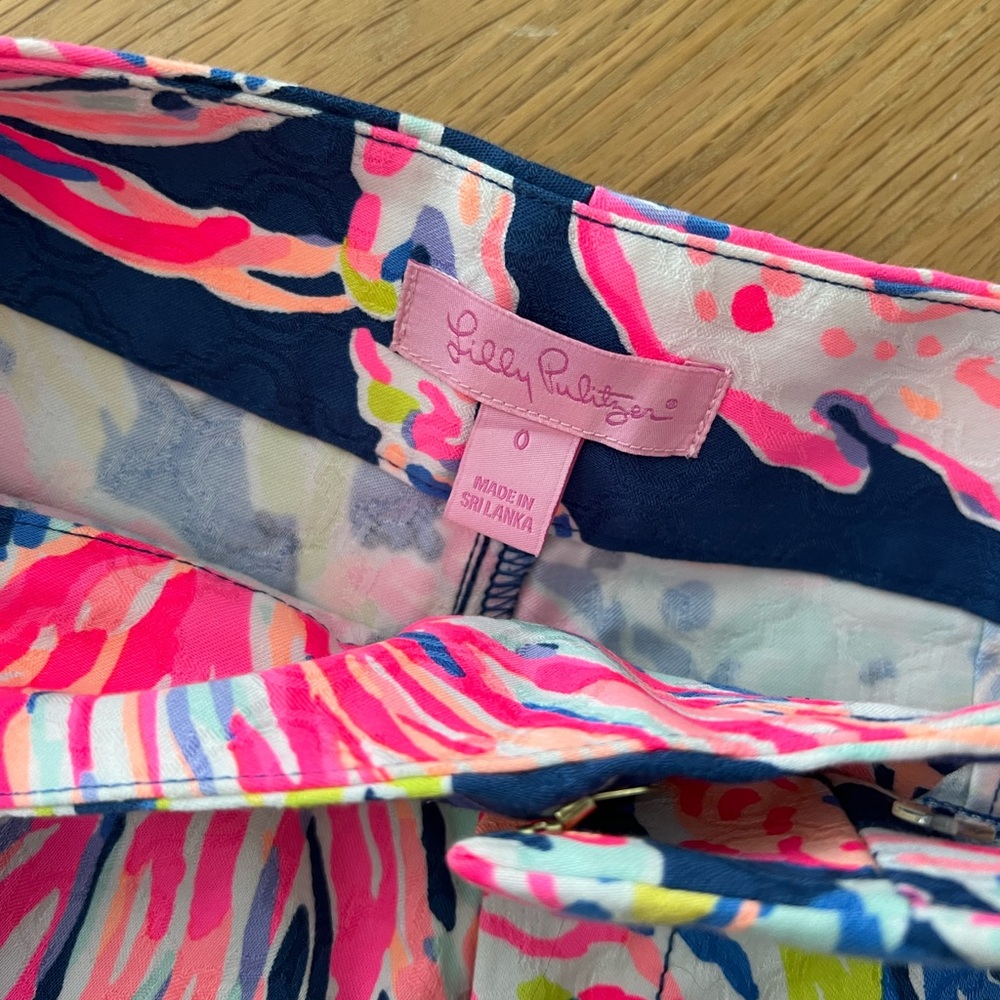 Lilly Pulitzer shorts size 0 - Picture 3 of 3